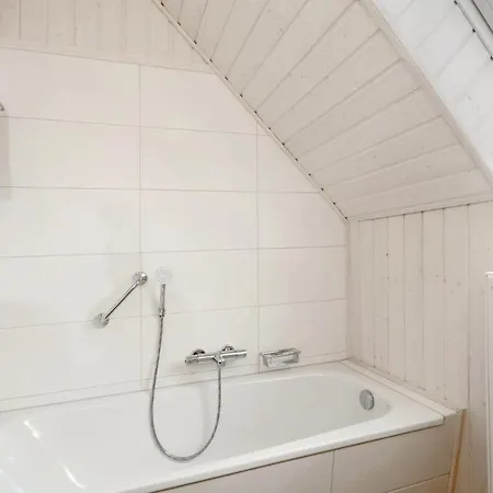 Amazing In Ostseeresort With Sauna Feriehus *